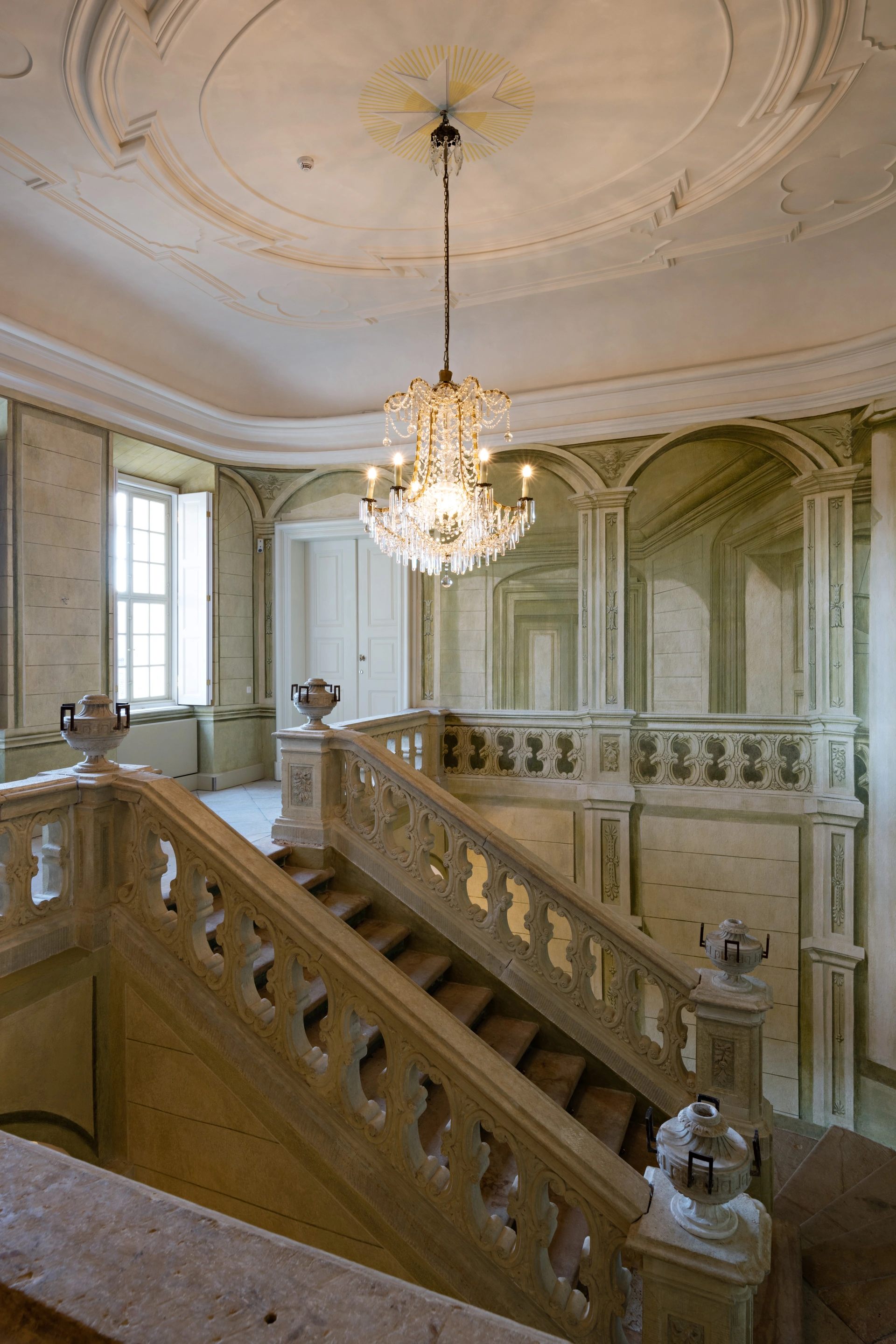 Schloss Rammenau – restaurierte Deckengestaltung